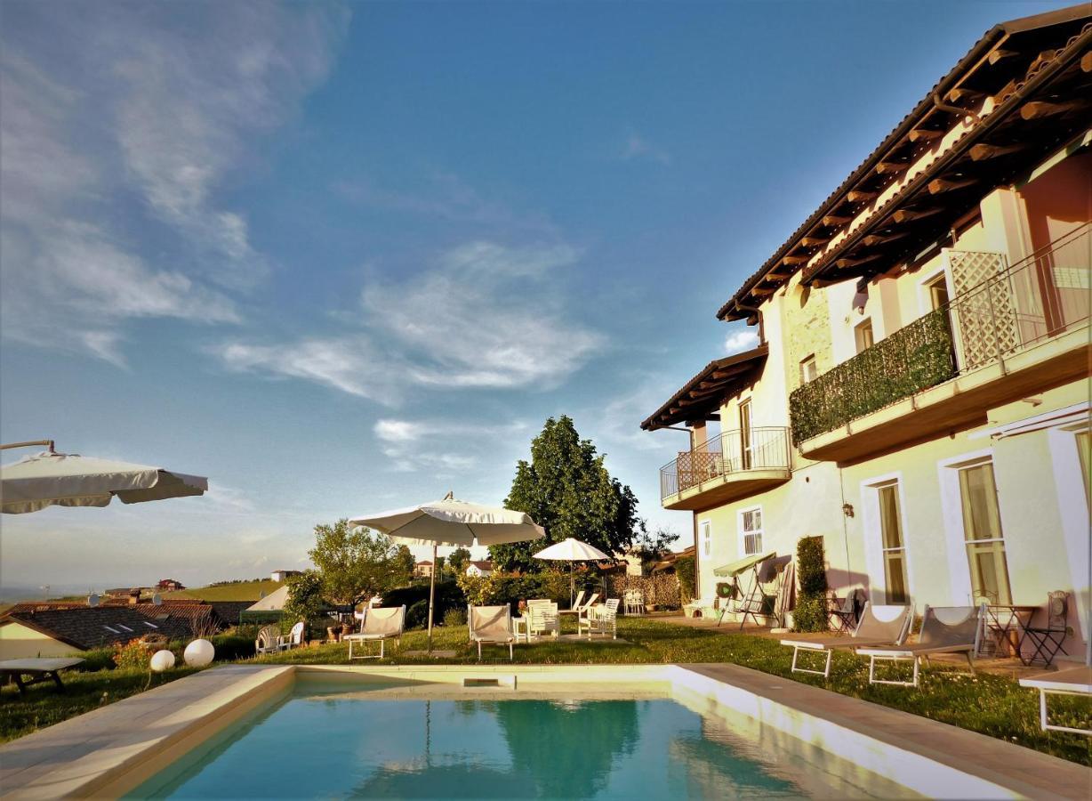 Domus Langhe Bed & Breakfast 3*